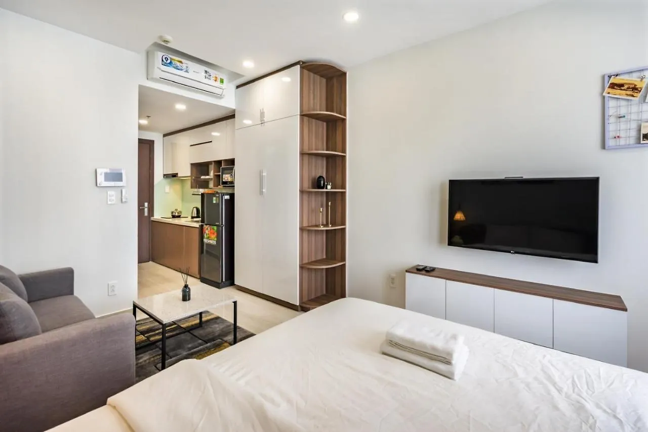 Genius Apartment River Gate Center 0*, 호치민